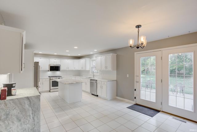 4311 Stonegarden Lane, Newburgh, IN 47630
