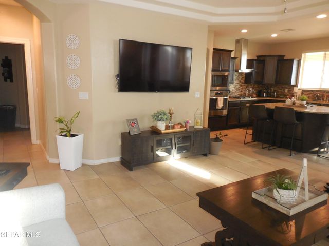 12680 Katherine Brennard Road, El Paso, TX 79928