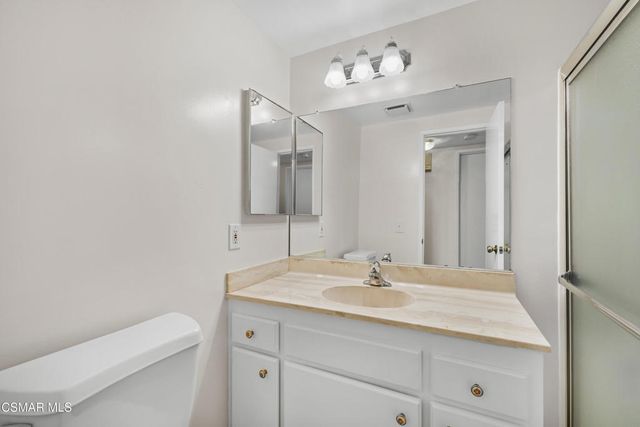 224 Oakleaf Drive 105, Thousand Oaks, CA 91360