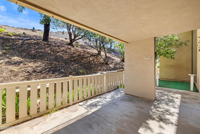 224 Oakleaf Drive 105, Thousand Oaks, CA 91360
