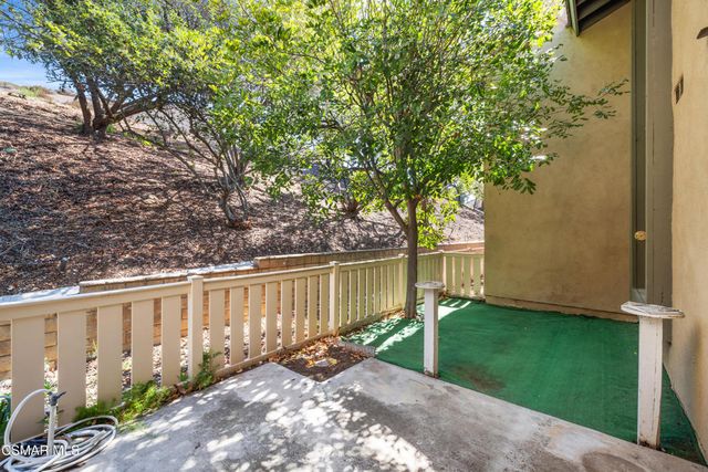 224 Oakleaf Drive 105, Thousand Oaks, CA 91360