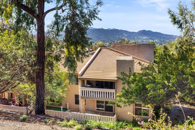 224 Oakleaf Drive 105, Thousand Oaks, CA 91360