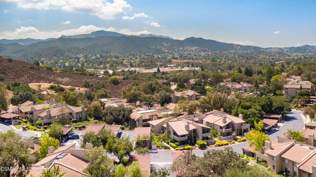 224 Oakleaf Drive 105, Thousand Oaks, CA 91360