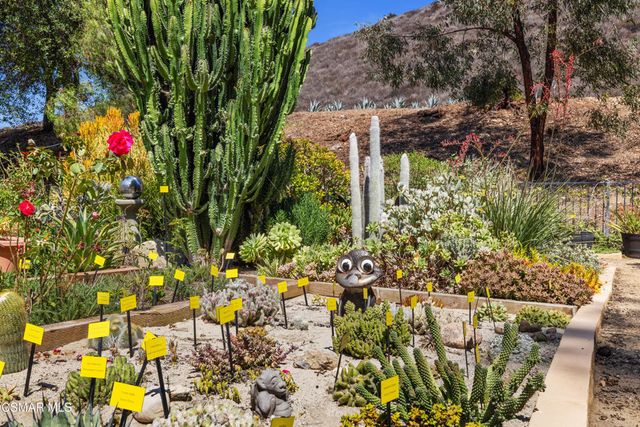 224 Oakleaf Drive 105, Thousand Oaks, CA 91360