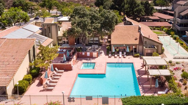 224 Oakleaf Drive 105, Thousand Oaks, CA 91360