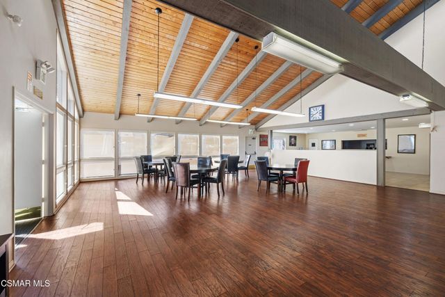 224 Oakleaf Drive 105, Thousand Oaks, CA 91360