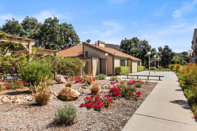 224 Oakleaf Drive 105, Thousand Oaks, CA 91360