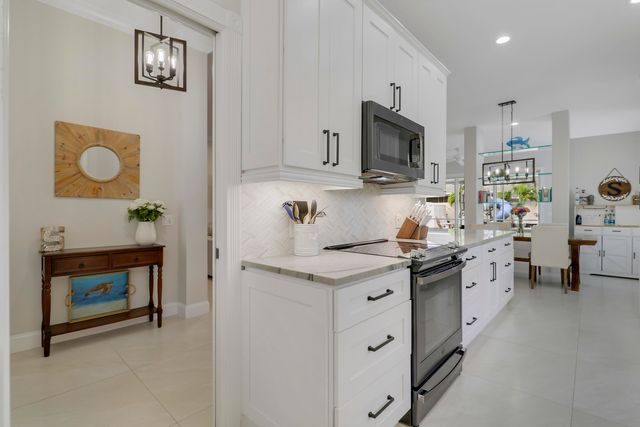 167 E Hampton Way, Jupiter, FL 33458