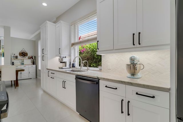 167 E Hampton Way, Jupiter, FL 33458