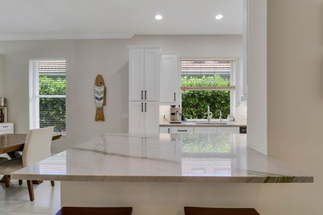 167 E Hampton Way, Jupiter, FL 33458