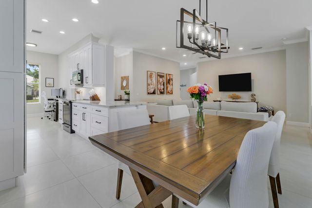 167 E Hampton Way, Jupiter, FL 33458