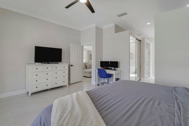 167 E Hampton Way, Jupiter, FL 33458