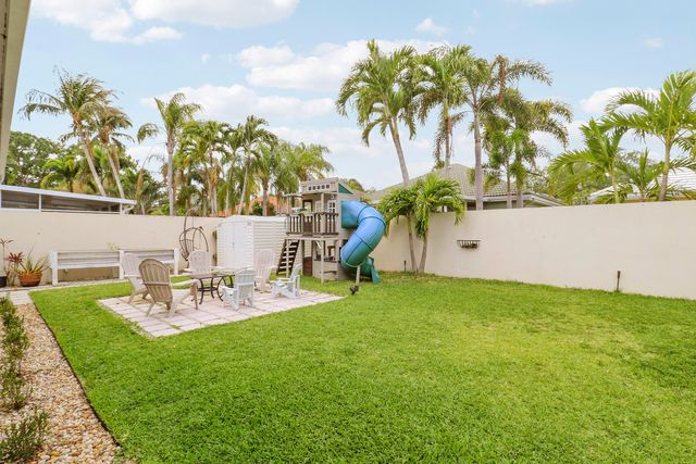 167 E Hampton Way, Jupiter, FL 33458