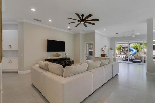 167 E Hampton Way, Jupiter, FL 33458