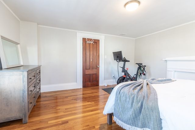 1076 Adams St, Boston, MA 02124