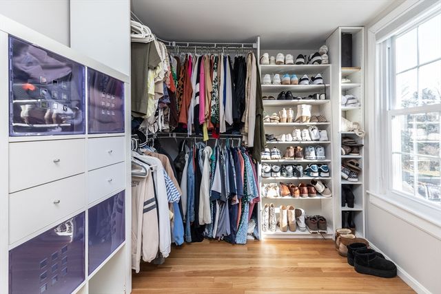 1076 Adams St, Boston, MA 02124