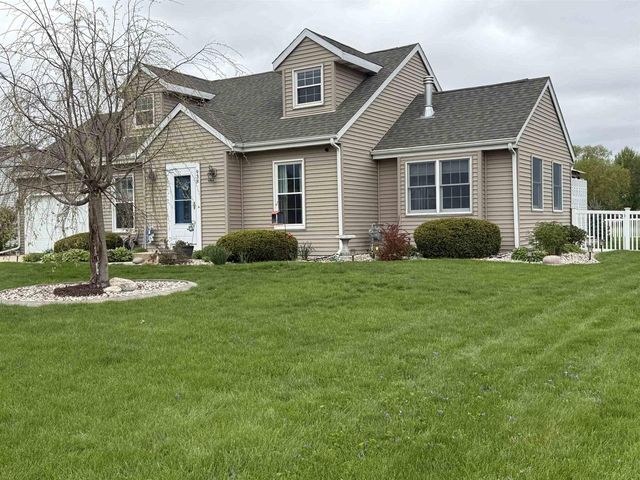 938 Nantucket Drive, Janesville, WI 53546