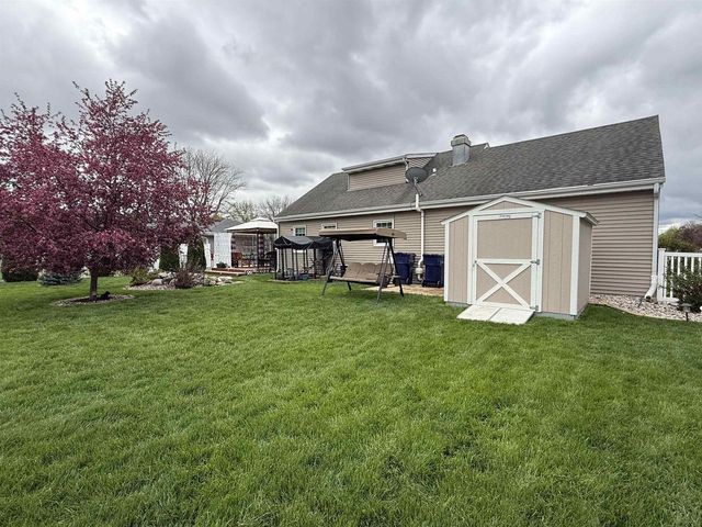 938 Nantucket Drive, Janesville, WI 53546