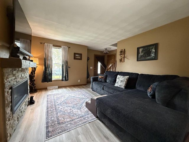 938 Nantucket Drive, Janesville, WI 53546