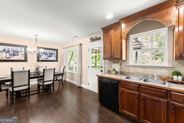 2786 Summer Creek Drive, Gainesville, GA 30507