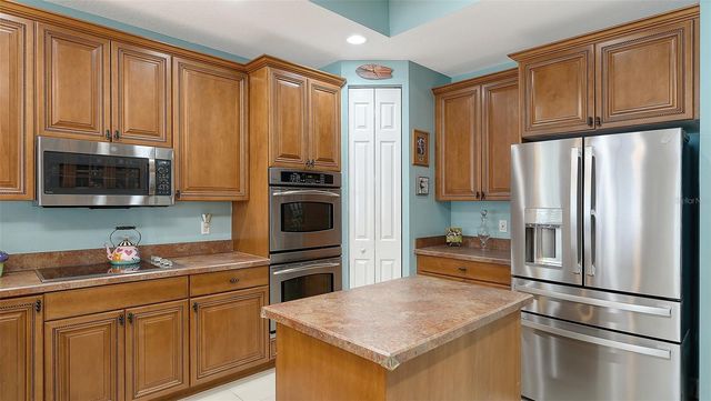 6659 38TH LANE E, Sarasota, FL 34243