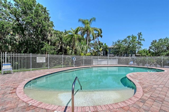 6659 38TH LANE E, Sarasota, FL 34243