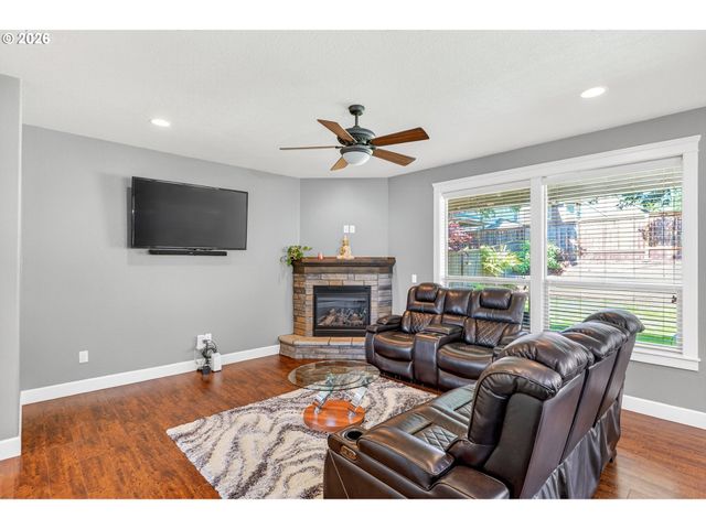 6173 LILLIAN St Se, Salem, OR 97306