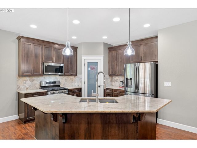 6173 LILLIAN St Se, Salem, OR 97306
