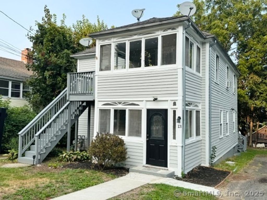 11 Woodbine Street, Bristol, CT 06010