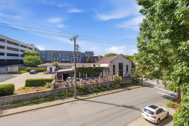 334 Van Buren St, Nashville, TN 37208