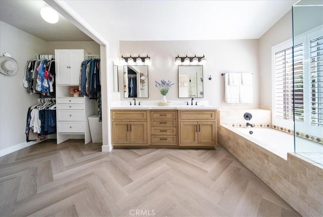 40579 New Town, Temecula, CA 92591