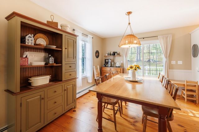 15 Oak Dr, West Brookfield, MA 01585