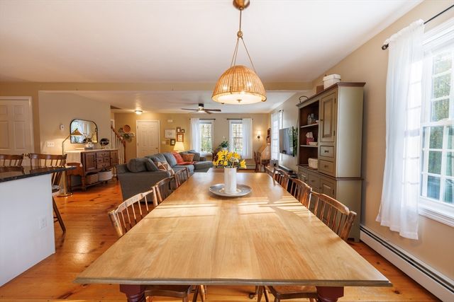 15 Oak Dr, West Brookfield, MA 01585