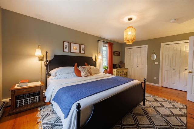 15 Oak Dr, West Brookfield, MA 01585