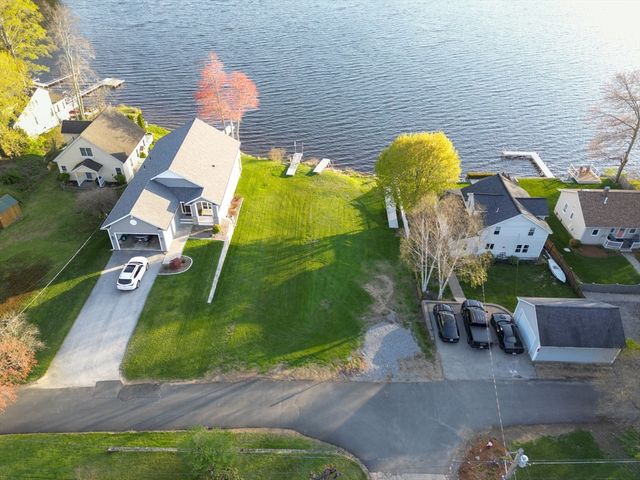 15 Oak Dr, West Brookfield, MA 01585