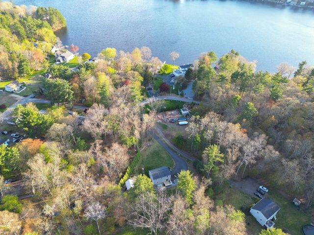 15 Oak Dr, West Brookfield, MA 01585