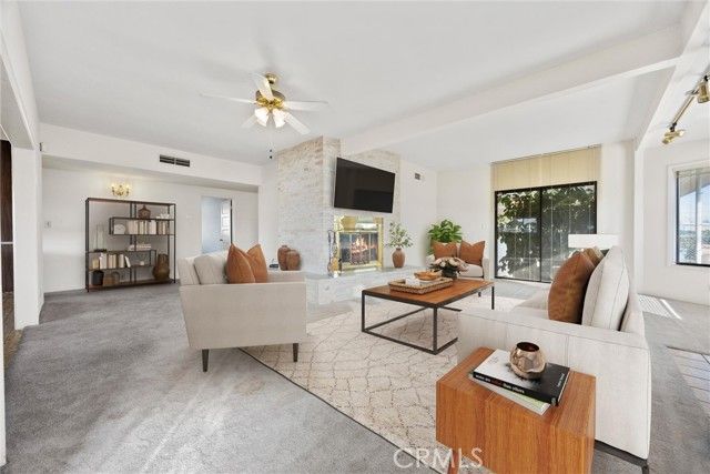 240 S Real, Bakersfield, CA 93309