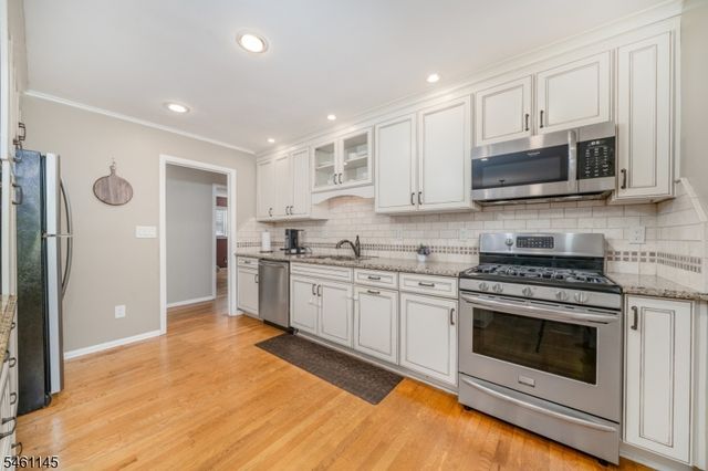 27 Fawn Cir, Berkeley Heights Twp., NJ 07922
