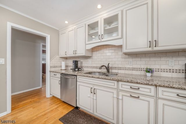 27 Fawn Cir, Berkeley Heights Twp., NJ 07922