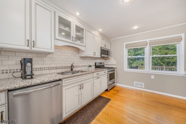 27 Fawn Cir, Berkeley Heights Twp., NJ 07922