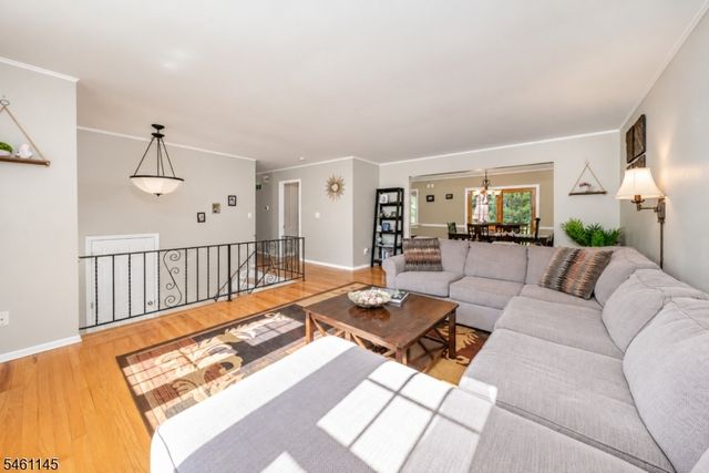 27 Fawn Cir, Berkeley Heights Twp., NJ 07922