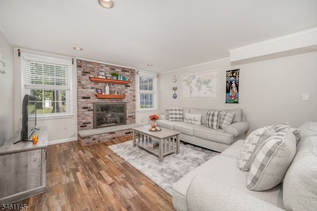 27 Fawn Cir, Berkeley Heights Twp., NJ 07922