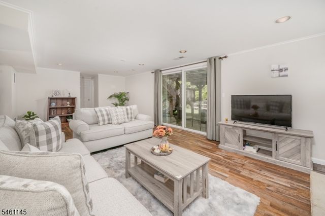 27 Fawn Cir, Berkeley Heights Twp., NJ 07922