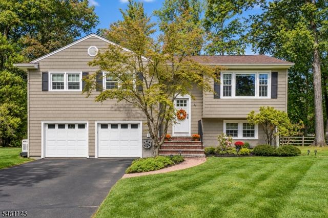 27 Fawn Cir, Berkeley Heights Twp., NJ 07922
