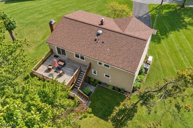 27 Fawn Cir, Berkeley Heights Twp., NJ 07922