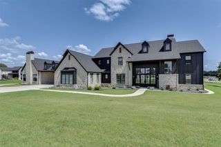 312 Mint Ridge Drive, Burleson, TX 76028