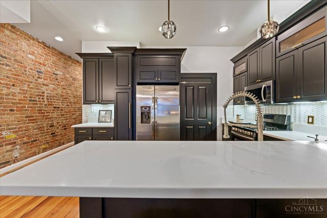 1302 Main Street, Cincinnati, OH 45202