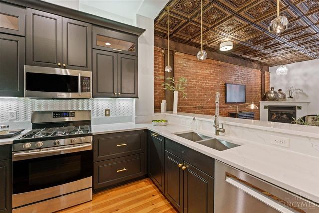 1302 Main Street, Cincinnati, OH 45202