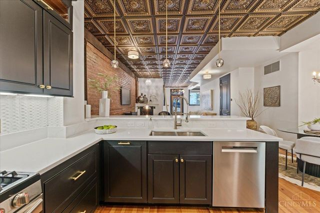 1302 Main Street, Cincinnati, OH 45202