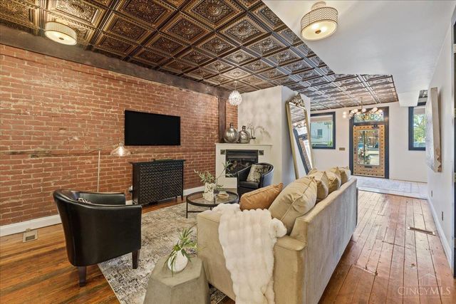 1302 Main Street, Cincinnati, OH 45202